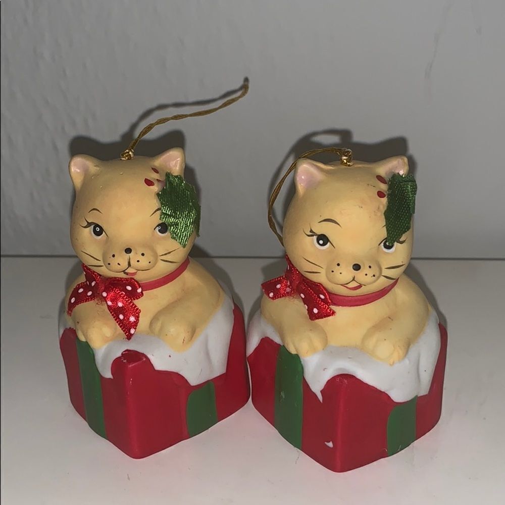 Vtg Giftco cat in box Christmas ornaments‎